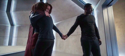 Supergirl hugging.gif